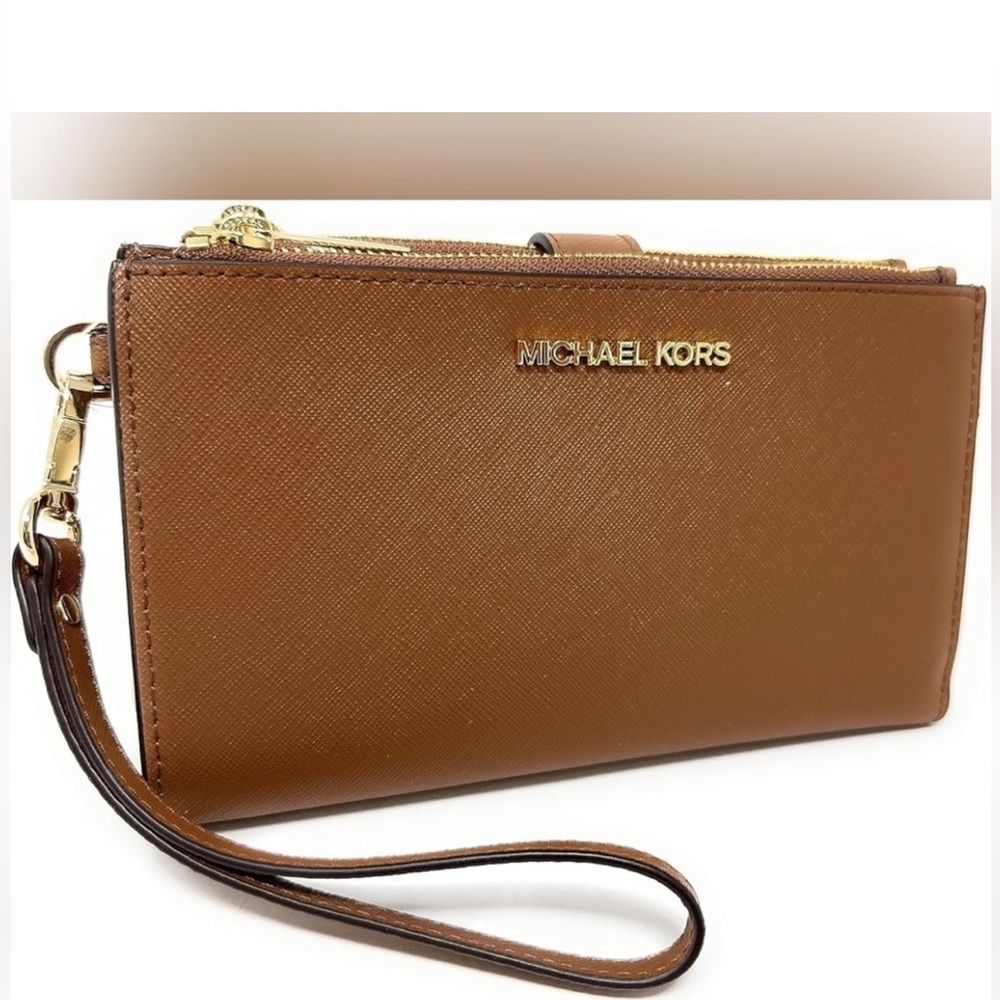 Michael Kors Brown Wristlet Double Zip Wallet 
EUC